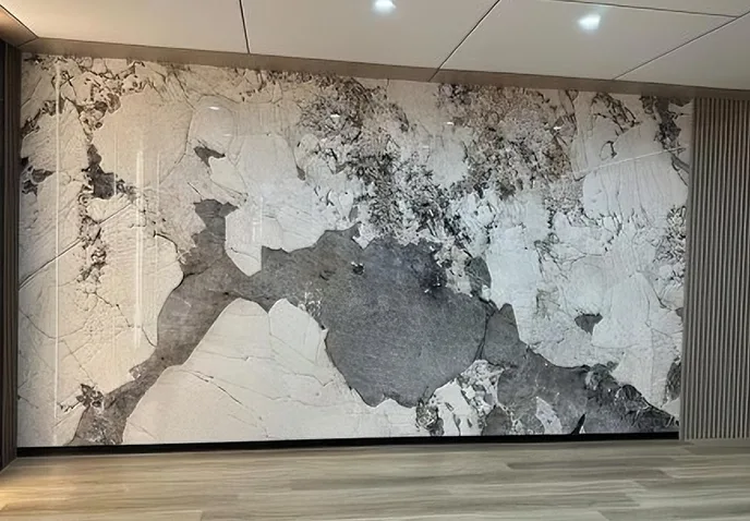 Wprowadzenie do odpornego na uderzenia panelu ściennego.