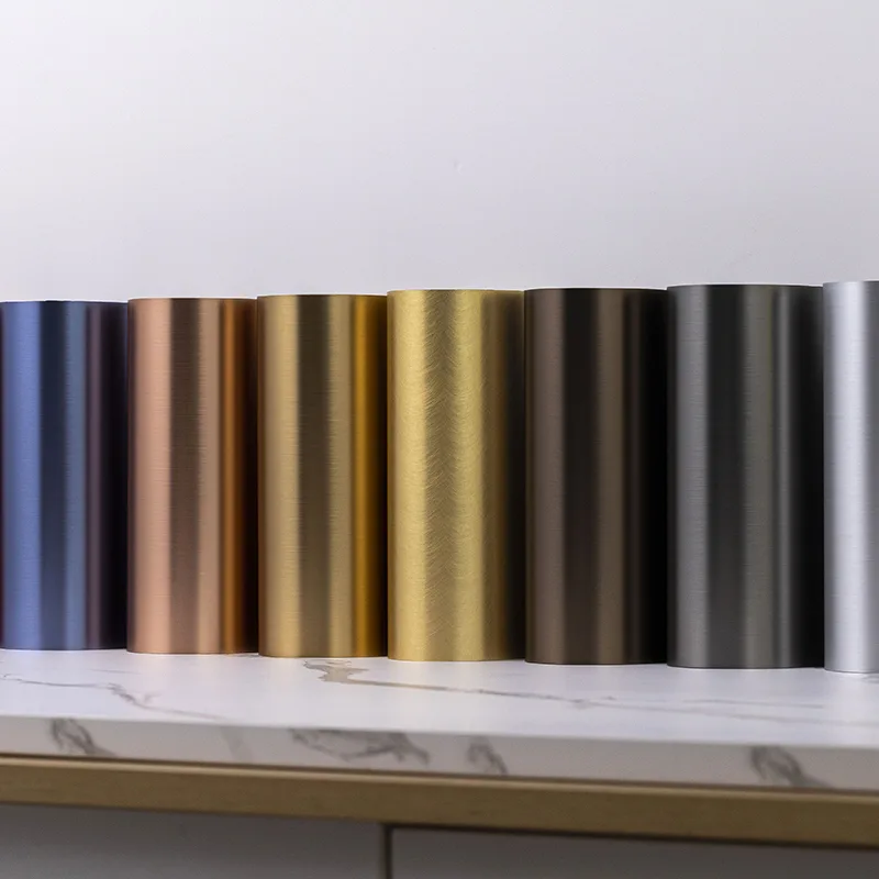 Odporna na uderzenia płyta ścienna o metalowej fakturze